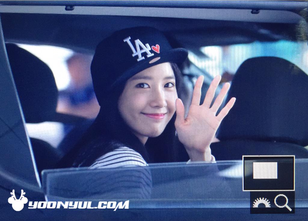 [PIC][02-05-2015]YoonA trở về Hàn Quốc vào trưa nay CD-QXKWUkAAFM1O