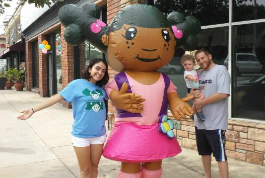 KIDSENTROCKS's tweet image. Free Comics Sat. Tmrw
Honeydew in Culver City 12-4pm 4153 Overland Ave. CA. #freecomicday thx  @thecomicbug ! #hdml