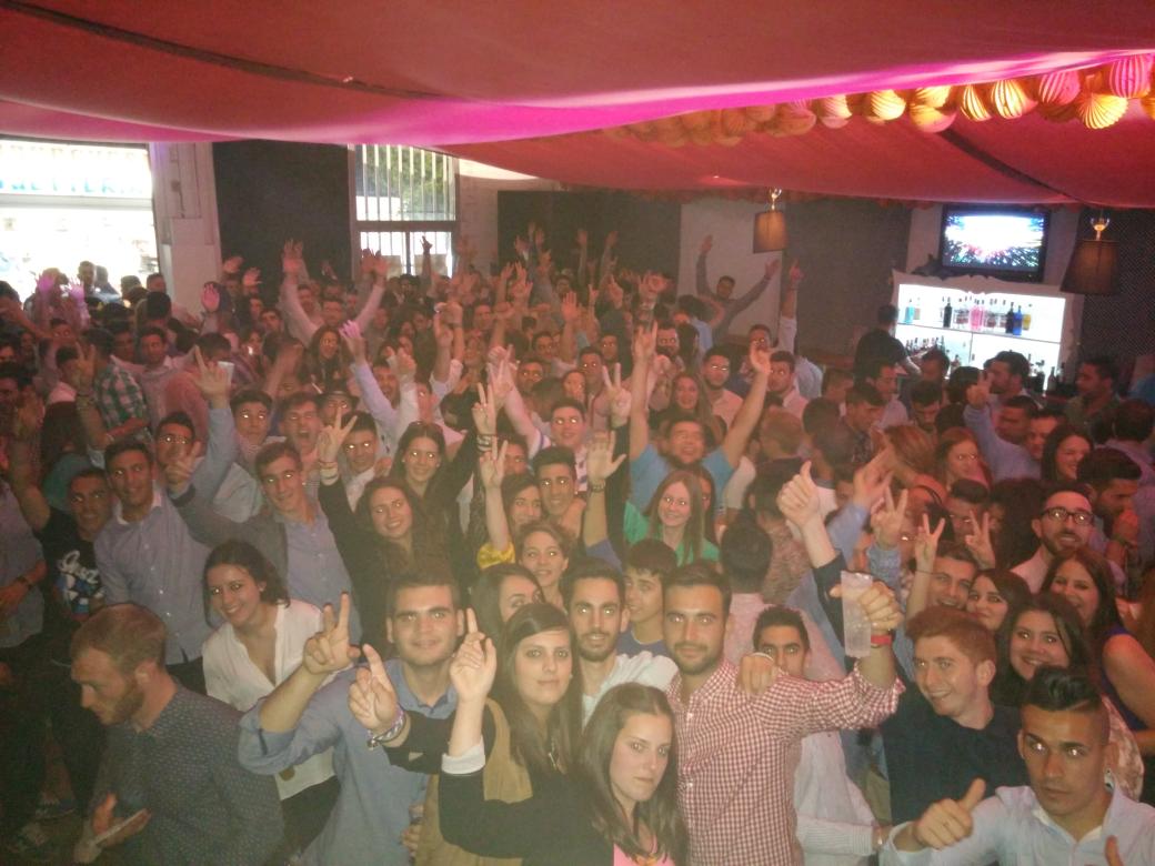 mazantine93's tweet photo. @retrasound   @JOSECASTILLO_DJ  @Rolabota @manupanetero @javierGA82 @mazantine93 sto s Demasiao.. http://t.co/HTA9peI8ww