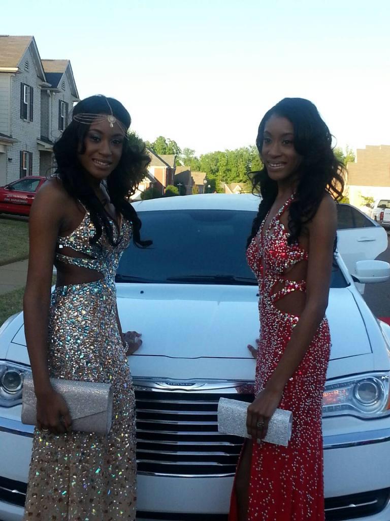 Kuntry__Grammar's tweet photo. #prom2k15 #Twinning #ProudBigSis #SouthwindProm http://t.co/a5WqbhTC6g