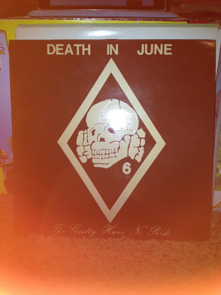 dianekamikaze's tweet photo. #deathInJune #subPop100 in stock! #sundayTable #wfmu #recfair #vinyl lots of great #rare #records n not so rare! http://t.co/l4dIPfGFNi