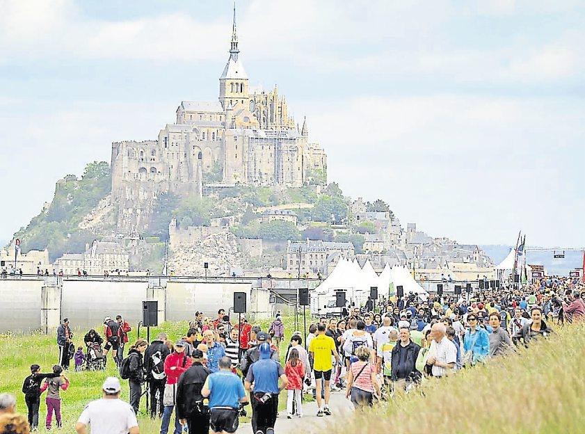 OAssurances's tweet photo. Lu sur Ouest-France : Le Marathon de la Baie prend de l’allure  - http://t.co/OgBoqn3zyq http://t.co/enJHXJkg8N