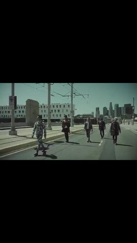 RiLViO4N59uZfce's tweet photo. あなたはどっちが好きですか？

#BIGBANG
#LOSER の人RT

#BAEBAE  の人ファボ

どっちも好きな人は、RT&amp;ファボ http://t.co/ULvnkbGXms