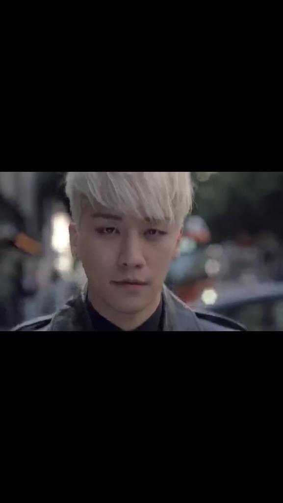 RiLViO4N59uZfce's tweet photo. あなたはどっちが好きですか？

#BIGBANG
#LOSER の人RT

#BAEBAE  の人ファボ

どっちも好きな人は、RT&amp;ファボ http://t.co/ULvnkbGXms