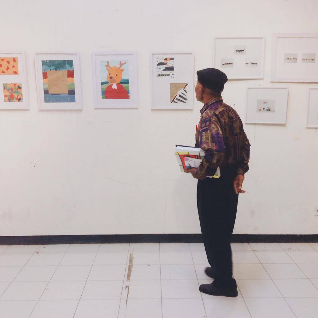 titik_api's tweet photo. Lipitan pameran tribute to pak Sadjiman!!! http://t.co/875ln3V2nK