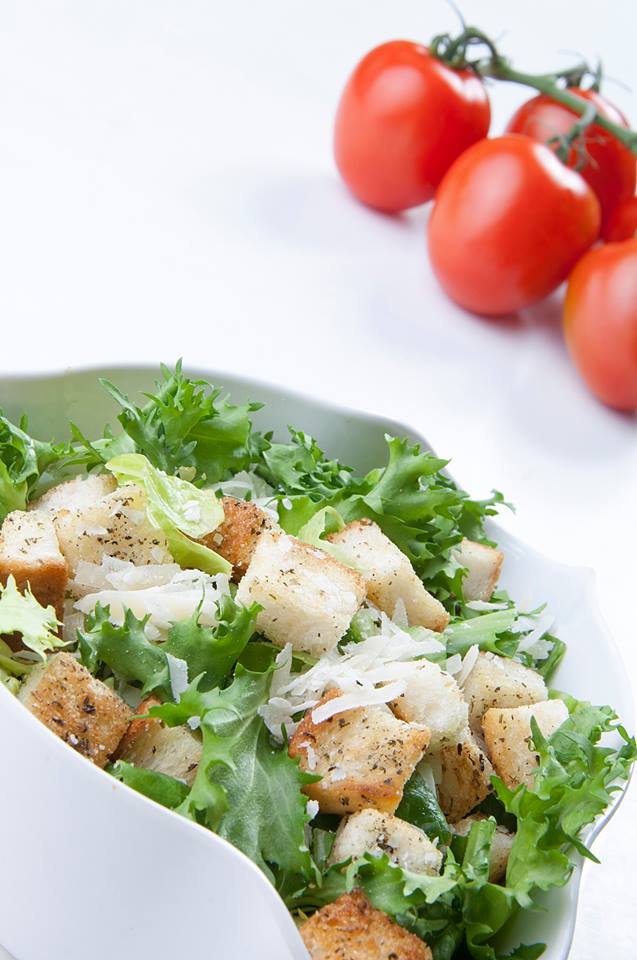 LebaneeshUAE's tweet photo. It might be time to order a salad. #Lebaneesh #UAE #Salad #Dubai http://t.co/i8fa22qVFU