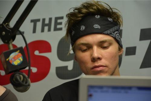 The5sosHotwire's tweet photo. Angas ni kuya 😍😍😍😍😍
#BestFandomCA2015 5SOS FAM
#CelebrityAwards2015 5 seconds of summer
#FiloFans🎉🎉 http://t.co/JiWuJcaWk9