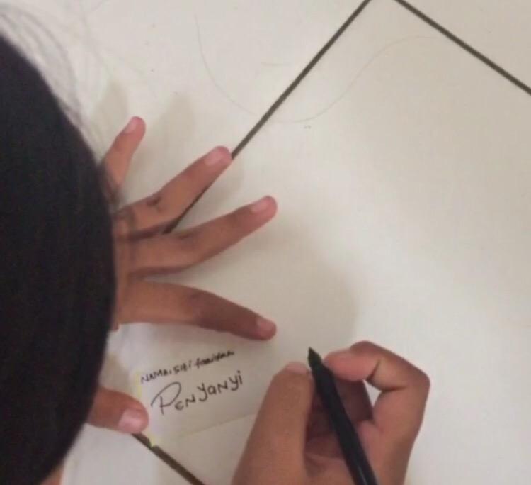 Cita-cita Siti mau menjadi penyanyi, kalau cita-cita starters apa? #ListenToYourART