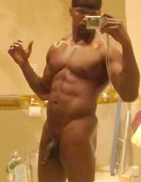 celebrityxxx_'s tweet photo. Jamie fox http://t.co/XFWlNzYcdA