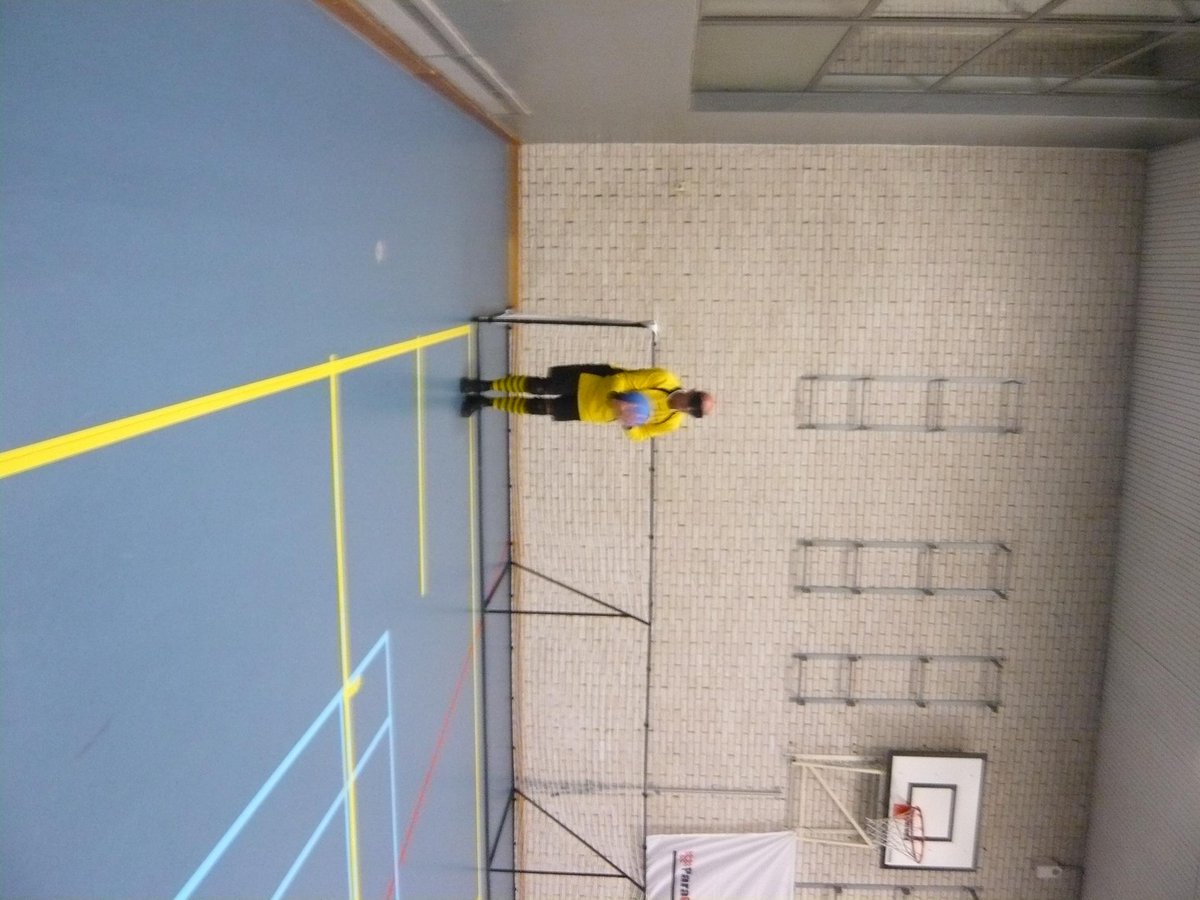 Haag_88's tweet photo. Blinden en slechtzienden kunnen ook goalball spelen.
kijk op http://t.co/PcCstrIvmI http://t.co/B3q4cpKi5F
