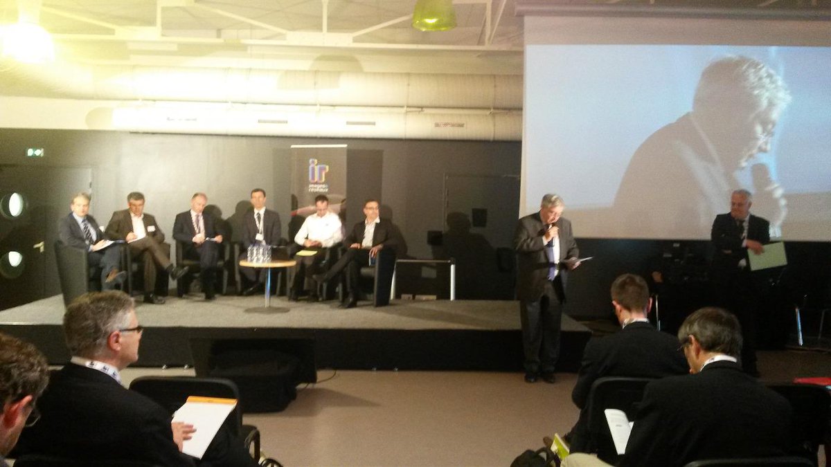 Prefet22's tweet image. #Agir15 Pierre Lambert ouvre le débat des tables rondes de la nouvelle France Industrielle au Pôle images et réseaux