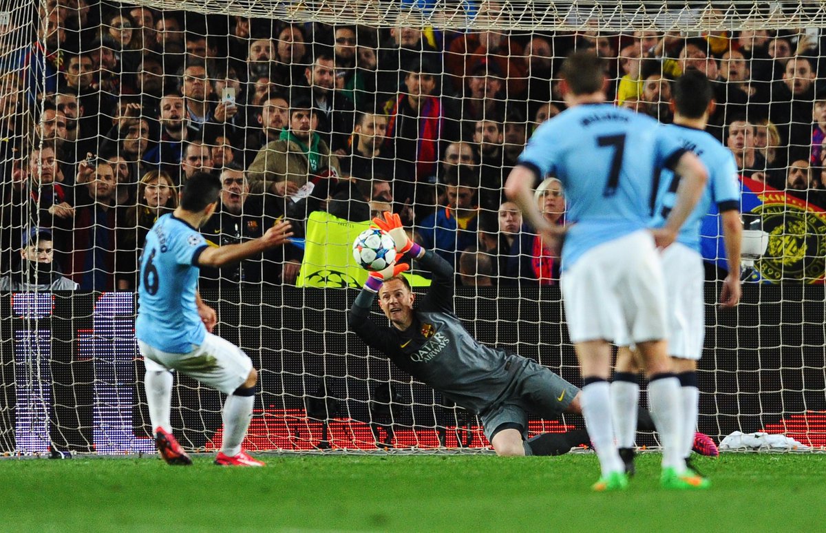 ChampionsLeague's tweet photo. Happy birthday, @FCBarcelona's #UCL No1 Marc-André ter Stegen! http://t.co/0Ln7irTdN7