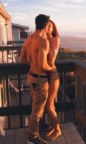 PuaMore's tweet image. 21 Signs She’s Girlfriend Material - puamore.com/blog/girlfrien…