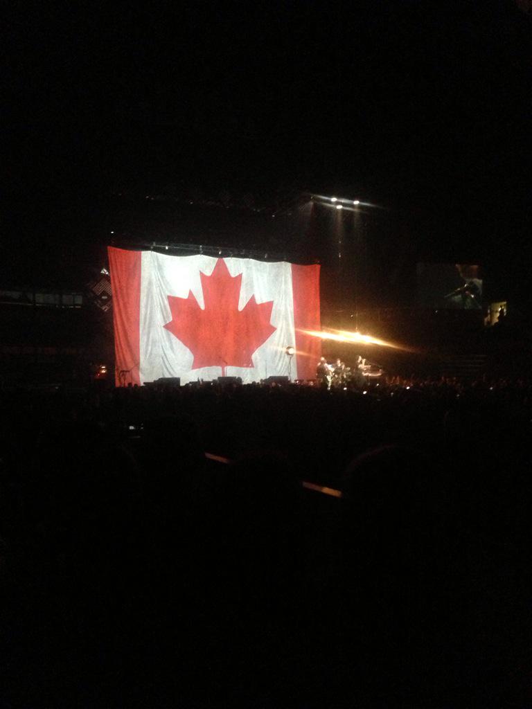minironaldo19's tweet photo. BEST CONCERT OF MY LIFE !!!!! I LOVE YOU @OneRepublic 😍😍😍😍😍 #NativeTour #NativeSummer #NativeCanada http://t.co/H9xyK5wYY1