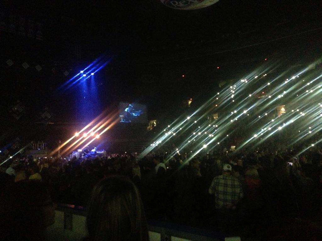 minironaldo19's tweet photo. BEST CONCERT OF MY LIFE !!!!! I LOVE YOU @OneRepublic 😍😍😍😍😍 #NativeTour #NativeSummer #NativeCanada http://t.co/H9xyK5wYY1