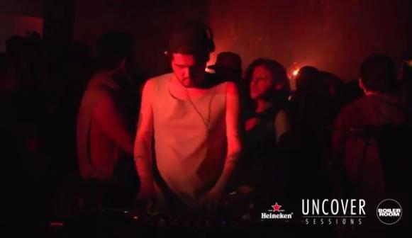 AlterEgoShows's tweet photo. .@LauroRobles en los decks, en vivo #UncoverSession #BoilerRoomMx #streaming » http://t.co/EbYUS2fywD http://t.co/nJ9XSIHFaz