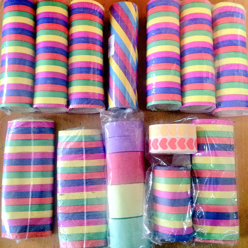 inkamaria66's tweet image. Joku on jemmannut serpentiinejä, onneksi en ostanut uusia. #joku #serpentiini #vappu #jemma