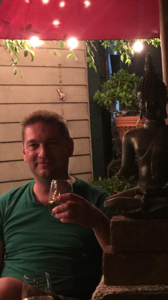 lanickw's tweet image. Chilling