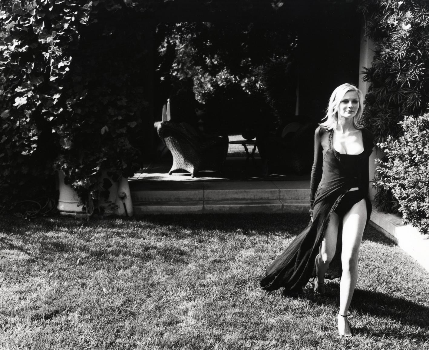 Happy Birthday Kirsten Dunst!
 Photo: Mario Testino © 