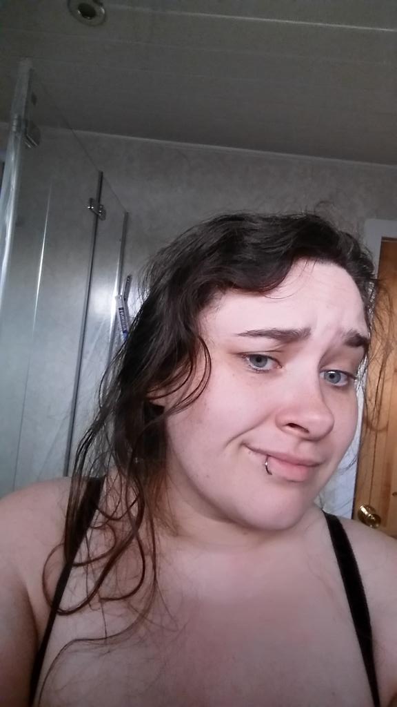 kerz_v's tweet photo. Silly selfies with bed hair. #100happydays http://t.co/2sibVfW88B