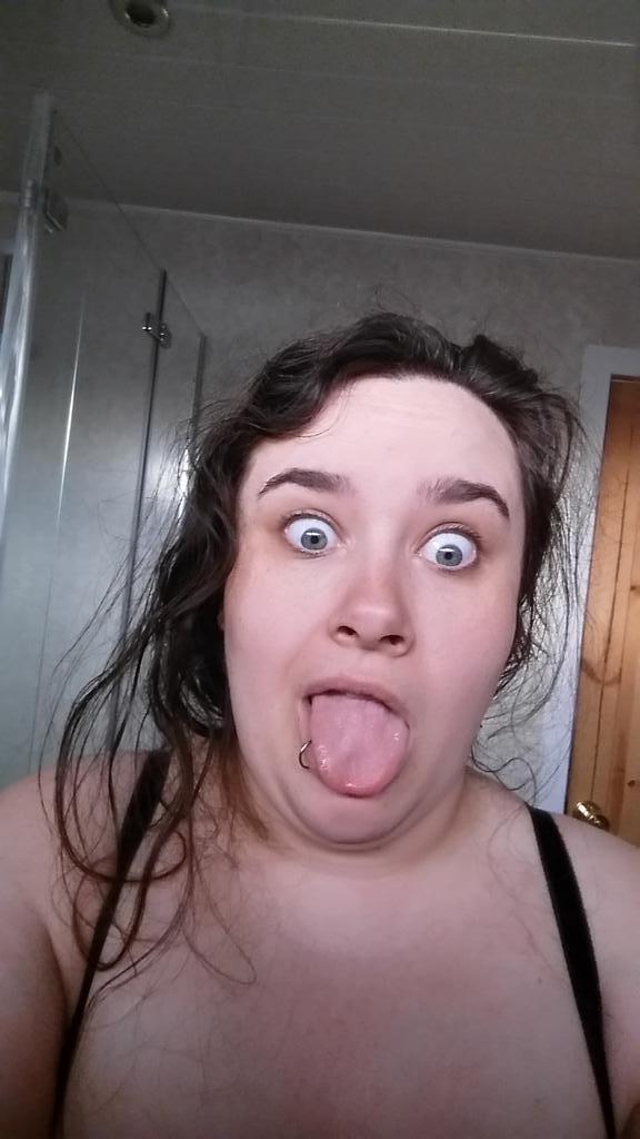 kerz_v's tweet photo. Silly selfies with bed hair. #100happydays http://t.co/2sibVfW88B