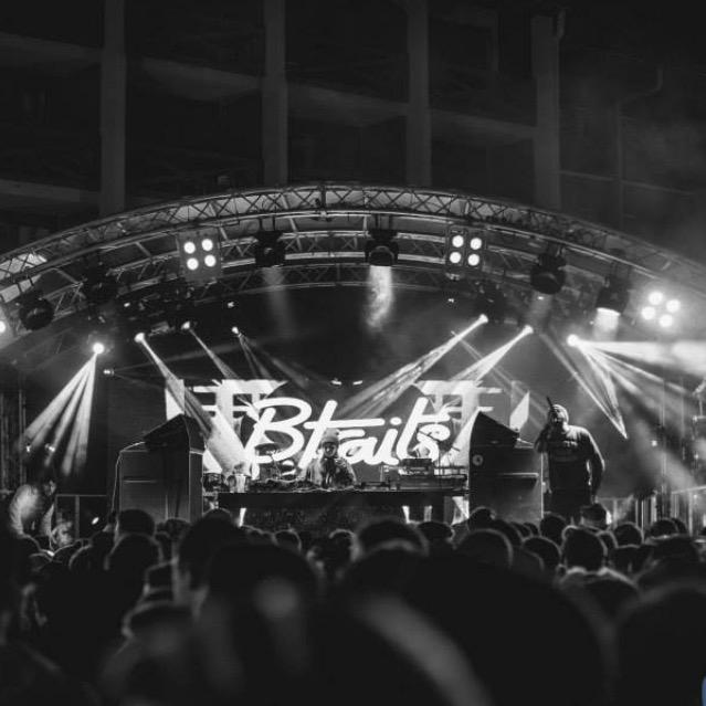 rise_festival's tweet photo. We're dedicating our #Throwback to @BTraits at #RISE2014 and this epic photograph 📷 http://t.co/yp4bmWFLQJ