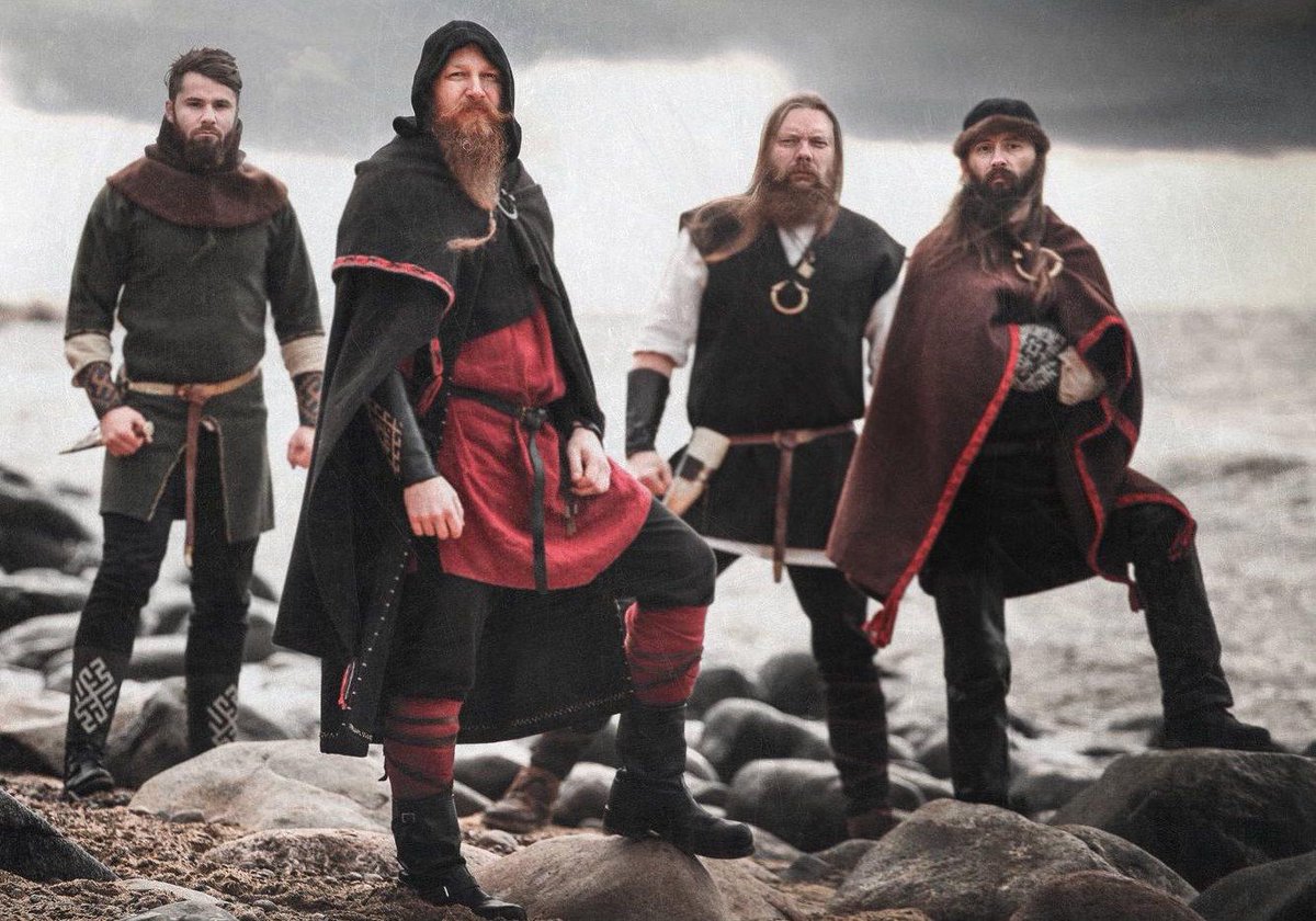 Starp 'Fono Cēsis' pirmās dienas grupām - 'Skyforger' un 'Pienvedēja piedzīvojumi' delfi.lv/a/45905241