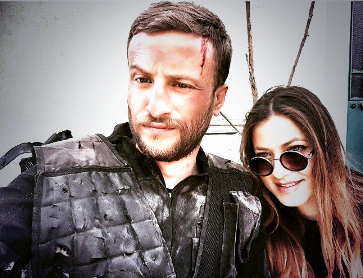 remzelik5's tweet photo. Dostlar ✌ http://t.co/f3nmZhcYvY