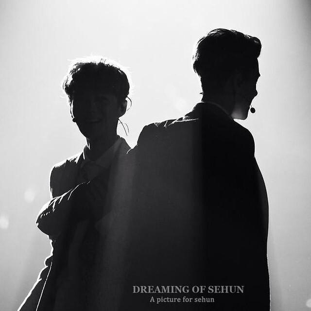 ninew_gikwang's tweet photo. ส่งท้ายเมษา HUNHAN ยังอยู่ในใจเสมอ #HunHanMonth #AlwaysWithHunHan http://t.co/bYQmbXcEUo