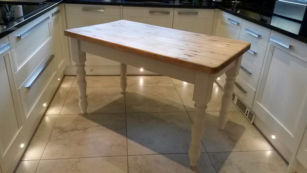 CocosCottage's tweet photo. Shabby Chic Dining Table Seats 4-6 £110 Autentico Chalk Paint Cocos
Height: 78cm Depth: 74cm Length 130cm #shabbychic http://t.co/FLne5EdJ85