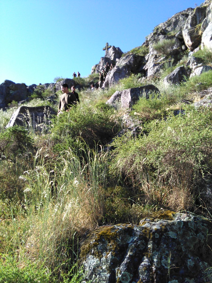 aprendizextlade's tweet photo. Ruta al risco de San Blas, con sensibilización medioambiental, actividad de contacto directo con el medioambiente http://t.co/lqY9ftINbN