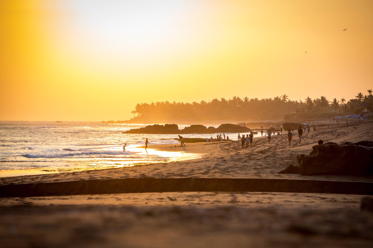 NutritionWisdom's tweet photo. Watching the sun set over the sea, and day transition into night is a meditation in itself. http://t.co/WNmlnsikZs