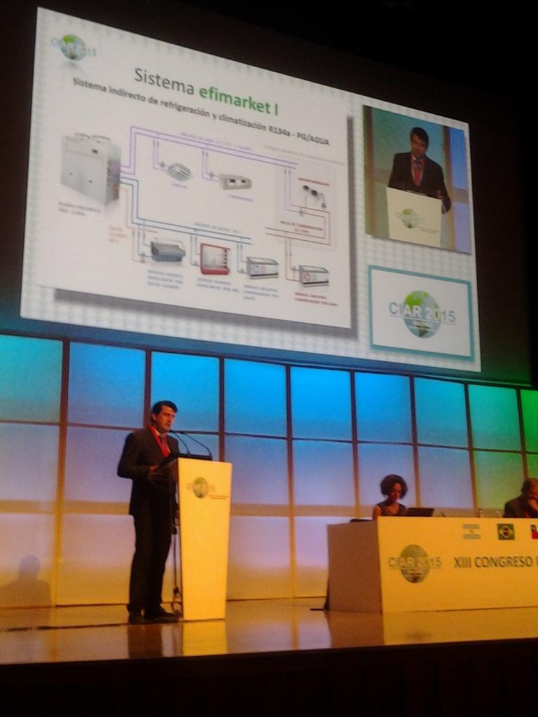 caloryfrio_web's tweet photo. @Intarcon ineresantisima ponencia de Javier Cano en CIAR2015. Refrigerantes en supermercados. Sistema Efimarket. http://t.co/vsxtJuJQ8Z