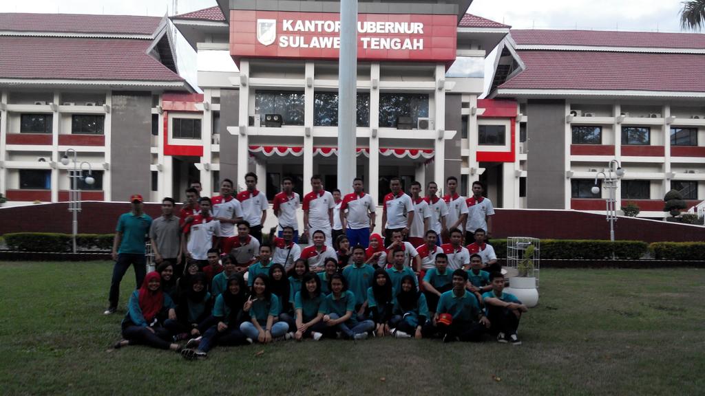 Praktek lapangan...Pelatihan pembina Paskibraka Sulteng...