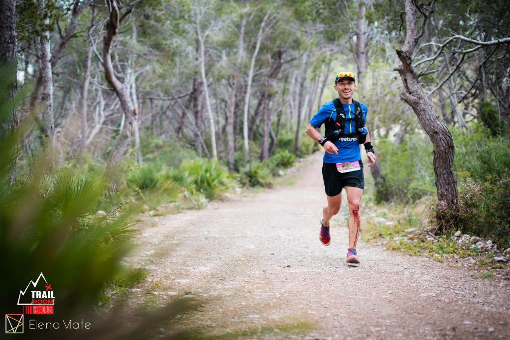 trailroom's tweet photo. Carrerón @utbcn con cartel de lujo para promocionar el Salón @trailroom de @Fira_Barcelona Photo: @ematefotografia http://t.co/VyTg8hay3e