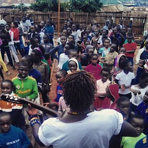 Olym_Picture's tweet photo. #Olympic #Kibera #spurgeons #musiclife #kids #chillythursday #jamming http://t.co/CIxPBYDX8I http://t.co/NU69iIf2za