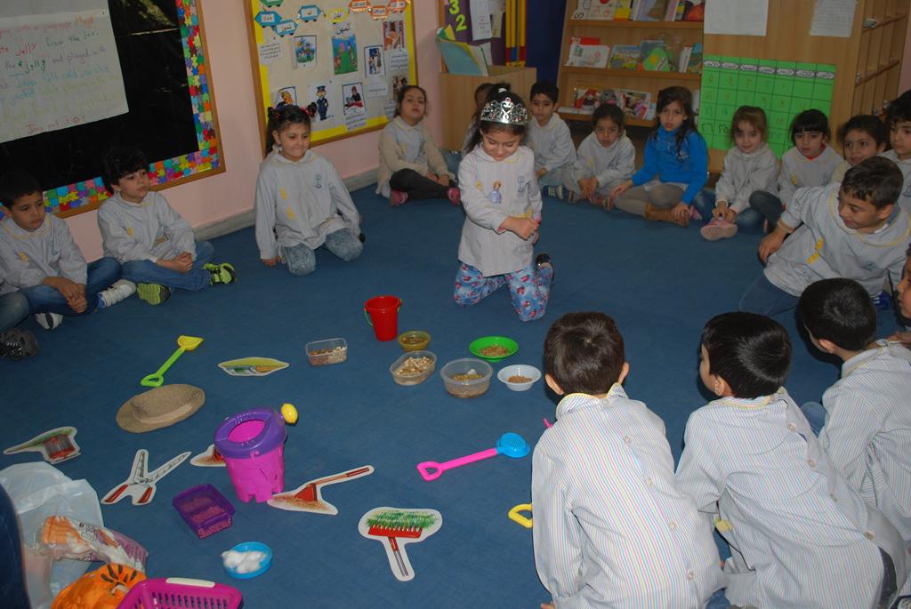 makdawhaschool's tweet photo. #KG3 #plantingtools and different kind of #seeds http://t.co/Btq7afs6lC