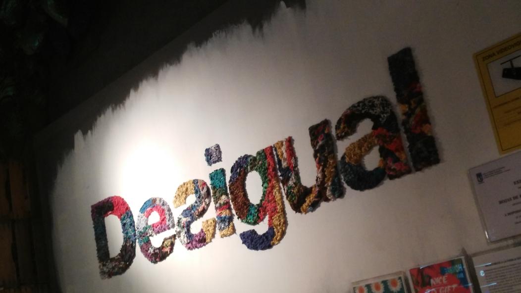 ArruarteLibe's tweet photo. Desigual tienda original de 4 plantas en el centro de Madrid
@egapegaztegela #aportagaztegela http://t.co/Fo17vJw0oh