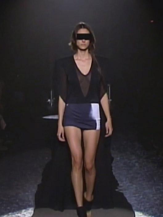 grazia_fr's tweet photo. Découvrez l'intégralité du docu mode sur Martin @Margiela http://t.co/Dov0NcKyYP #TFF2015 #TheArtistIsAbsent http://t.co/A4kUmyAjXV