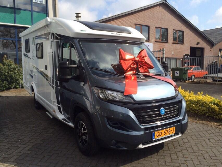 <a href="/VanEssenVanRaay/">Van Essen Van Raay</a>, de nieuwe camper komt snel jullie kant op voor een nieuwe jas!