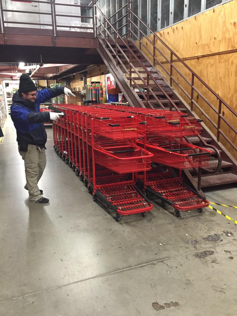 Simonis_Says's tweet photo. Three tier takeover at T-2229. Not a bad problem to have at all! @me3re @KMun71 http://t.co/1h1Cm105ZQ
