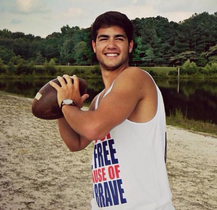 dishinwithak's tweet photo. Happy Draft Day, y'all 😘🏈 http://t.co/Ce5xFIGf2u