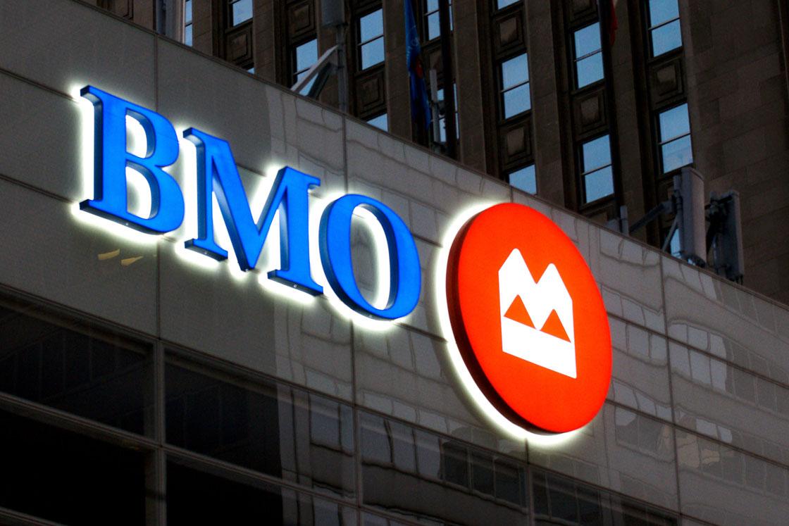 globalnews's tweet photo. BMO customers to see monthly fees rise this week, as big banks roll out higher charges http://t.co/SvvvH0soE0 http://t.co/M3ZwxBwmrO