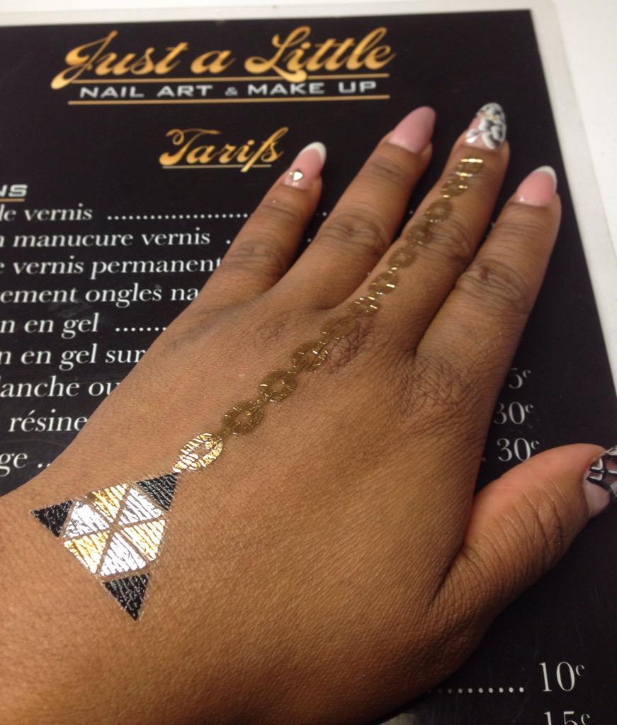 Justbeyouconcep's tweet image. Bling bling, les tatouages éphémères wp.me/p5Eev2-8F #tatoo #tempory #nails #newpost #blog #justalittle