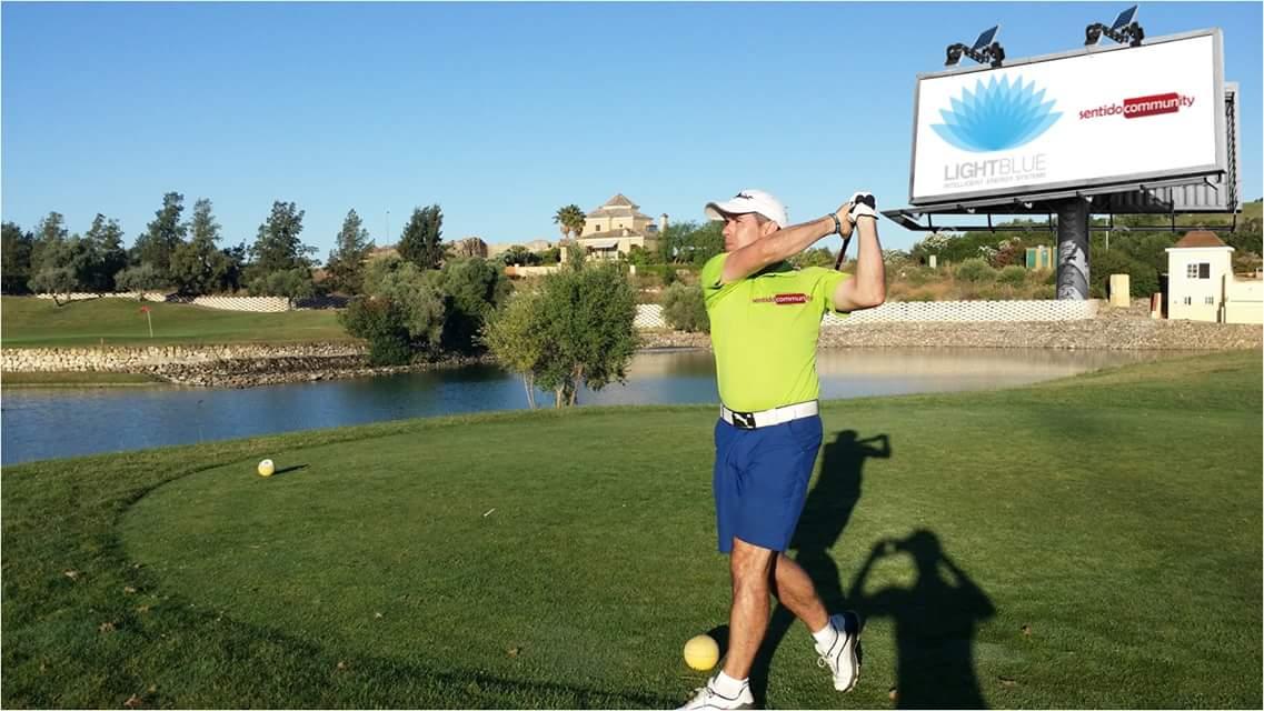 AAldaiturriaga's tweet photo. Mis pasiones
#marketing by @SentidoComunity
#golfmmunity by @buengolpe
Y ahora,llega la principal...
@LightBlue_Solar http://t.co/HiGfihsMzN
