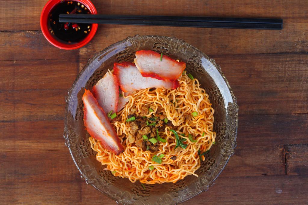 MyMalaysia_'s tweet photo. Nyums! Kolo mee is obligatory when visiting #Sarawak. What else? (Photo by Tan Kian Yong) #AprilFood #MYFoodFight http://t.co/LTyLiPXs5c