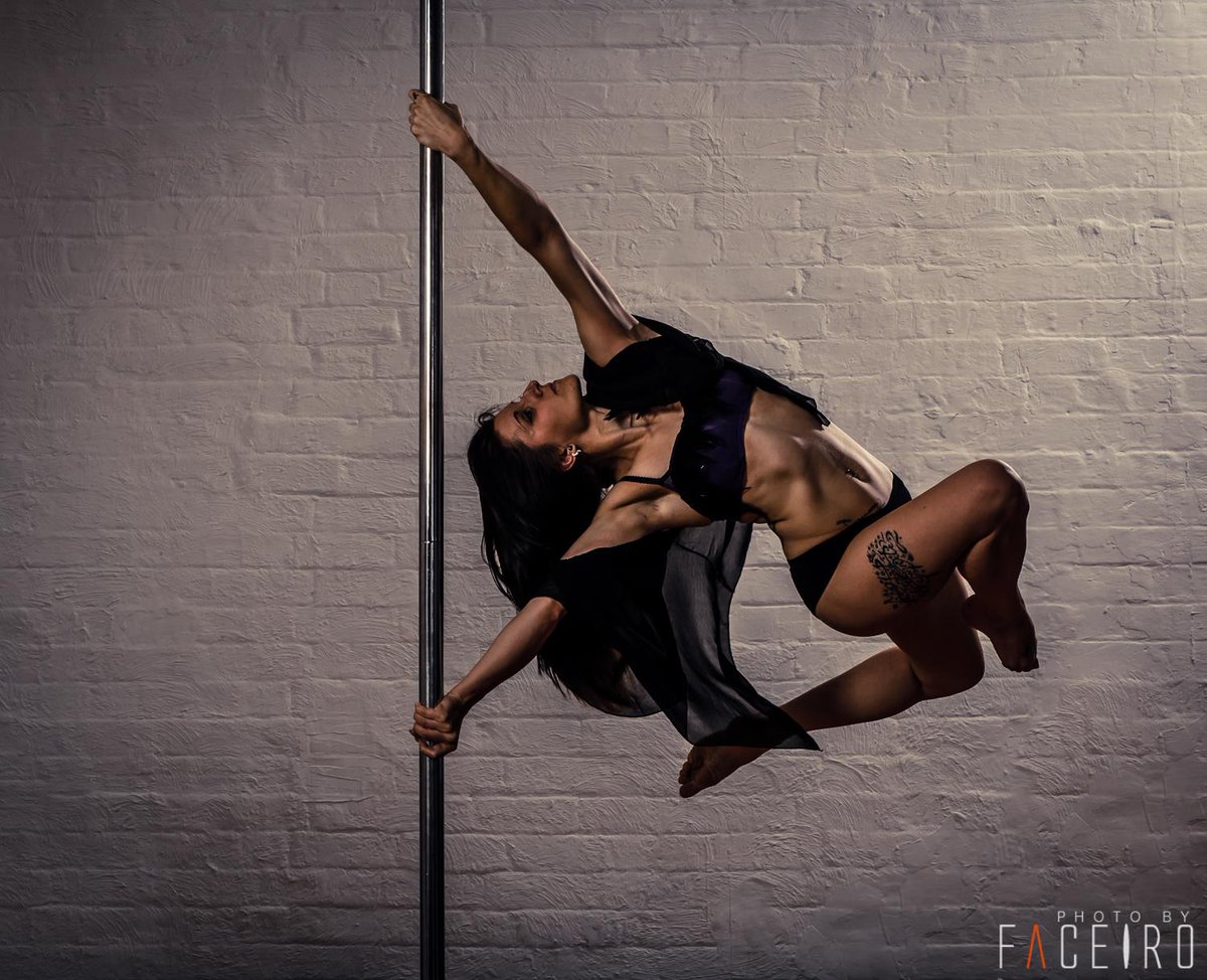 iFaceiro's tweet photo. Dreamy #polephoto of Laura at #TwistedPole in #Nottingham http://t.co/xc6iOUACsT