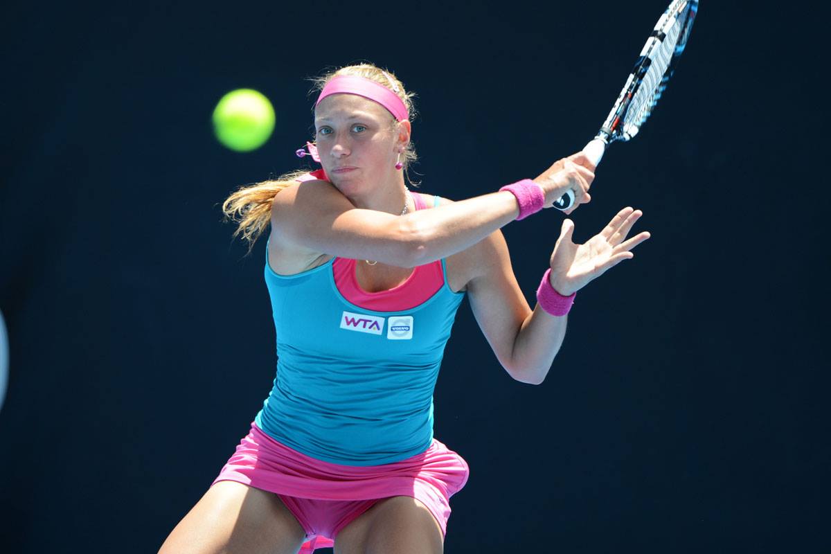SportTimeBE's tweet photo. Yanina Wickmayer s'est imposée face à la Serbe Aleksandra Krunic 5-7 7-6 (7-3) 5-7. http://t.co/rSl5kt02zB