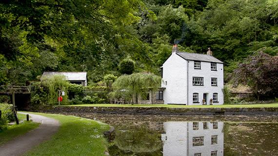 Canalside cottage for 6 near #Abergavenny 4-8 May or 8-11 May £573 #packedforWales @visit_mon @Brecon_News