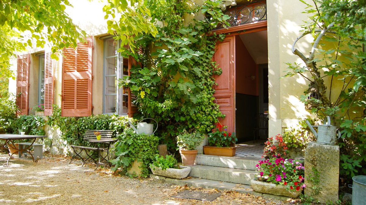 88Beris's tweet photo. Aix en Provence, Fransa http://t.co/0QiFEmGhNT
